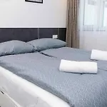 Apartament Luxury Cozy 2 Bdr Downtown Apt.6 Budapesta