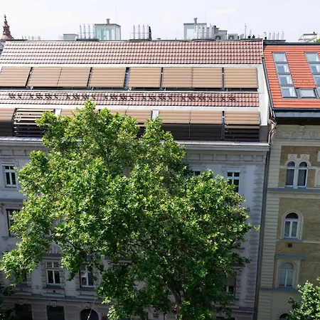 Luxury Cozy 2 Bdr Downtown Apt.6 شقة