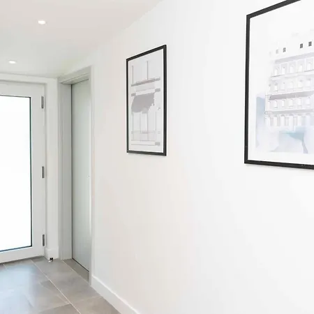 Апартаменты Luxury Cozy 2 Bdr Downtown Apt.6 Будапешт