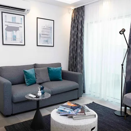 Luxury Cozy 2 Bdr Downtown Apt.6