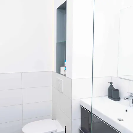 Luxury Cozy 2 Bdr Downtown Apt.6 * Budapest