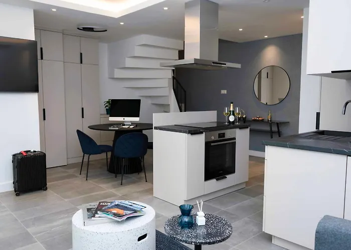 Luxury Cozy 2 Bdr Downtown Apt.6 Appartement